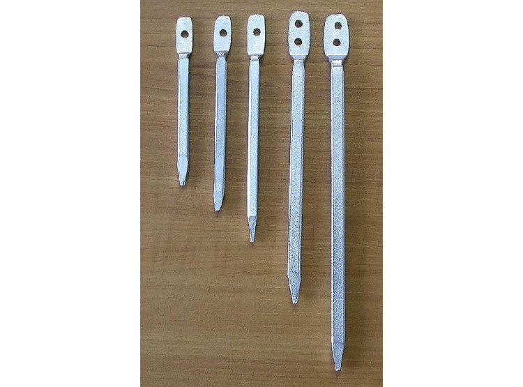 Lavičák kovaný 120mm Zn